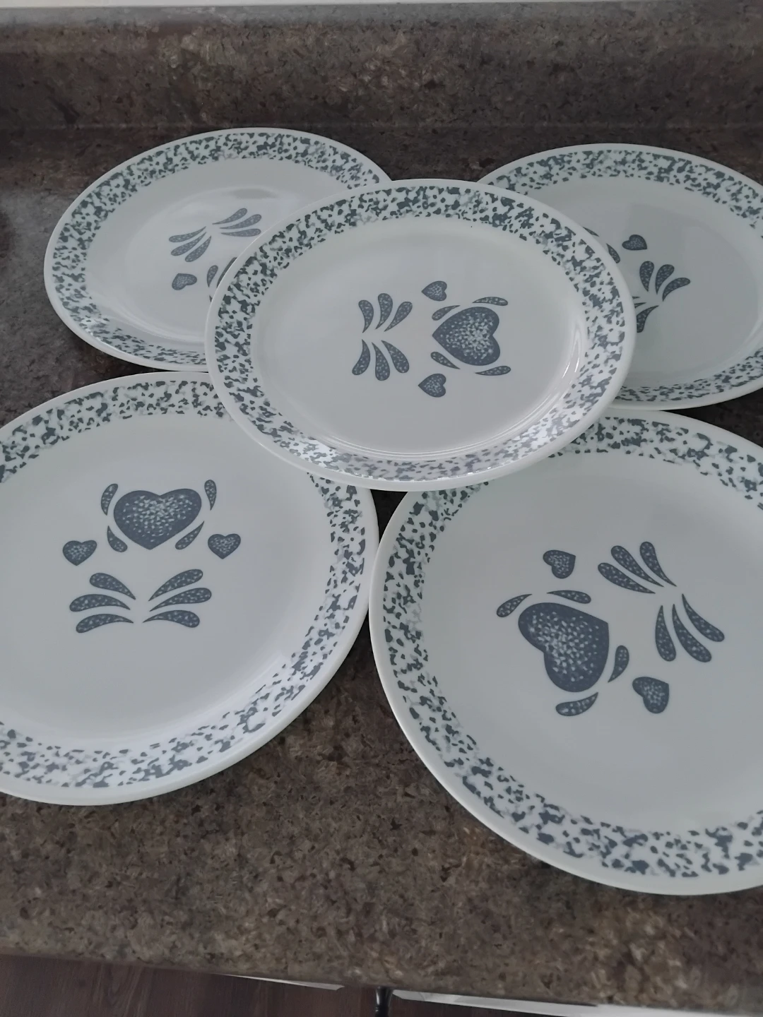 Corelle Plates Set of 5 Heart Pattern