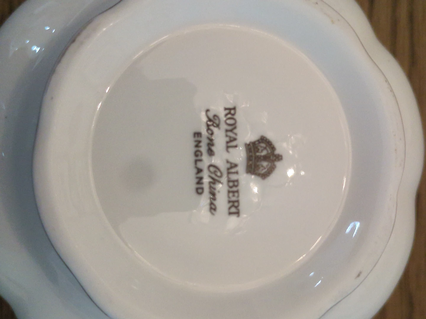 Royal Albert Bone China Tea set 25th Anniversary - photo 3