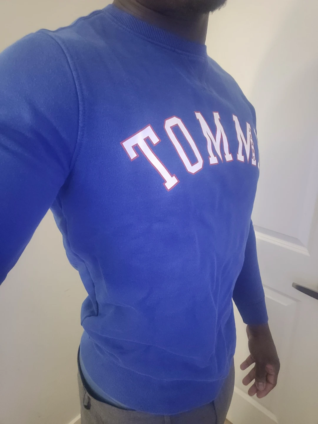 Tommy Hilfiger Blue Crewneck Sweatshirt- Size M- LIKE New - photo 4