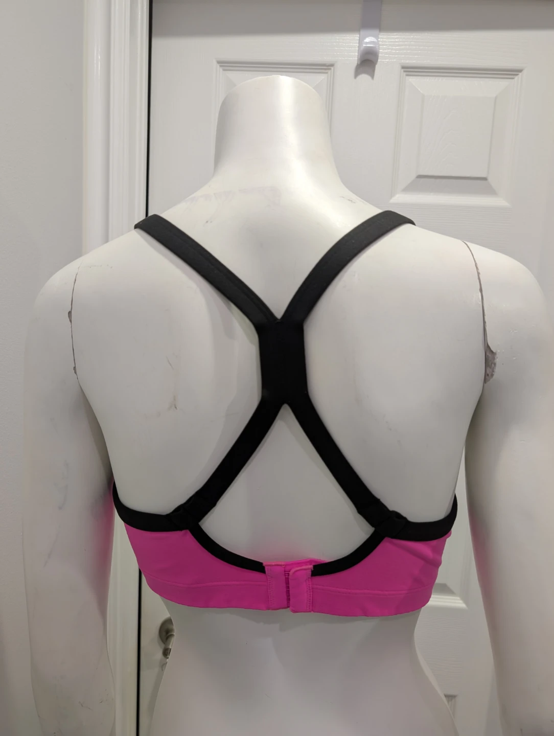 EUC - Women's Victoria's Secret VSX Pink Sports Bra 34C - photo 4