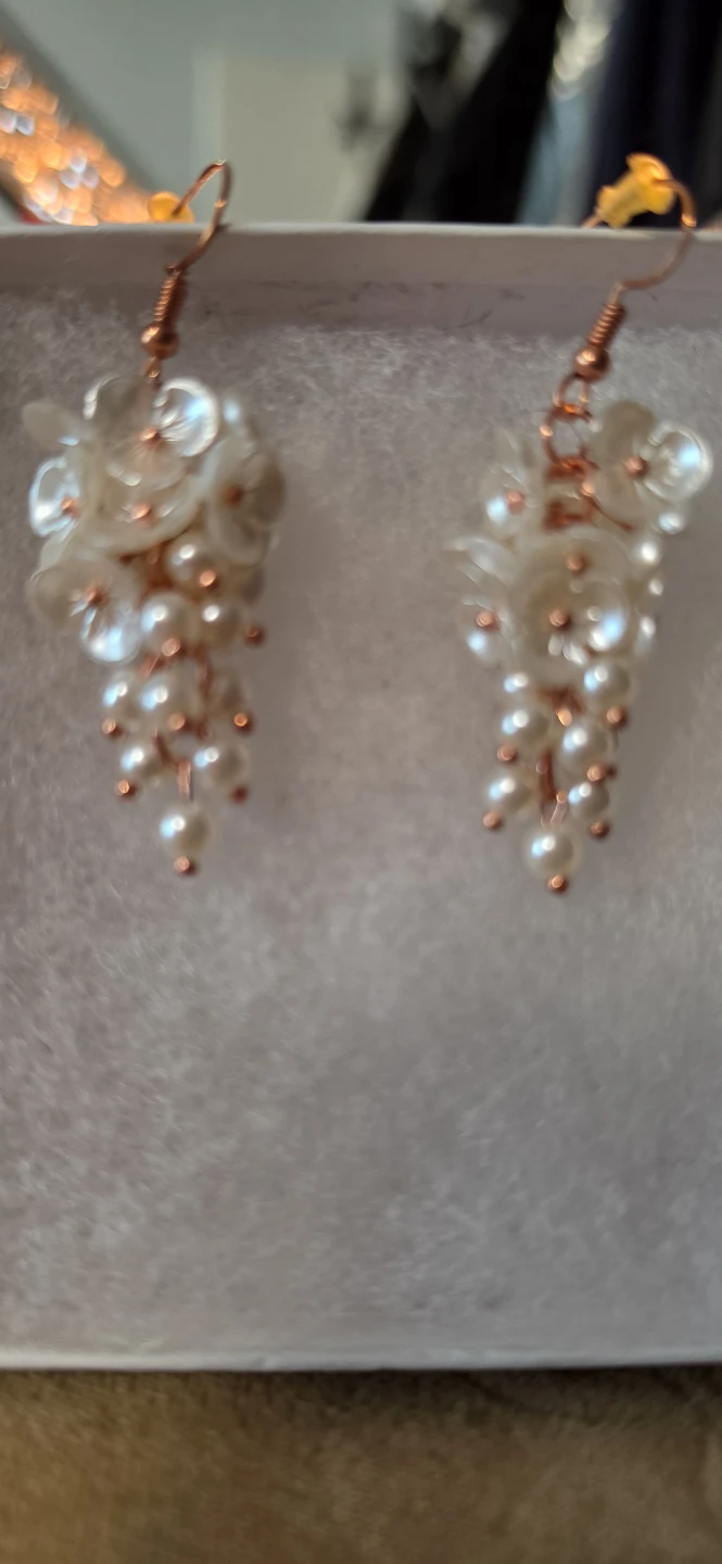 NEW Never worn pierced earrings. - photo 2
