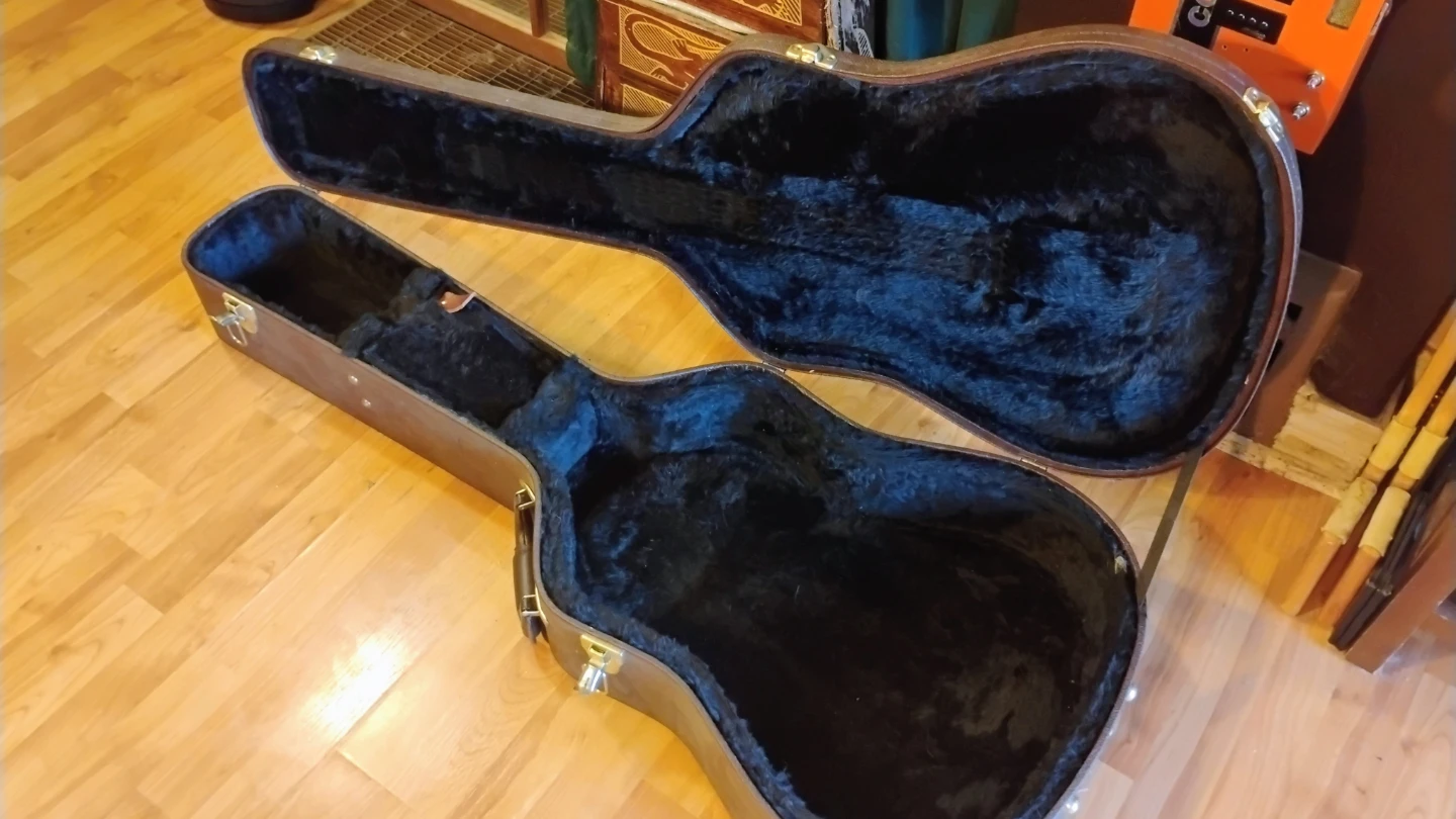 Gibson Acoustic Guitar Case - photo 3