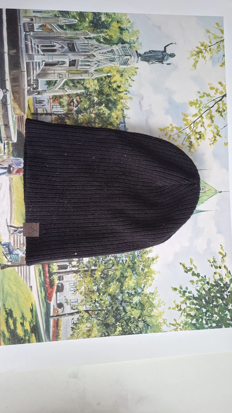 Black Ribbed Beanie