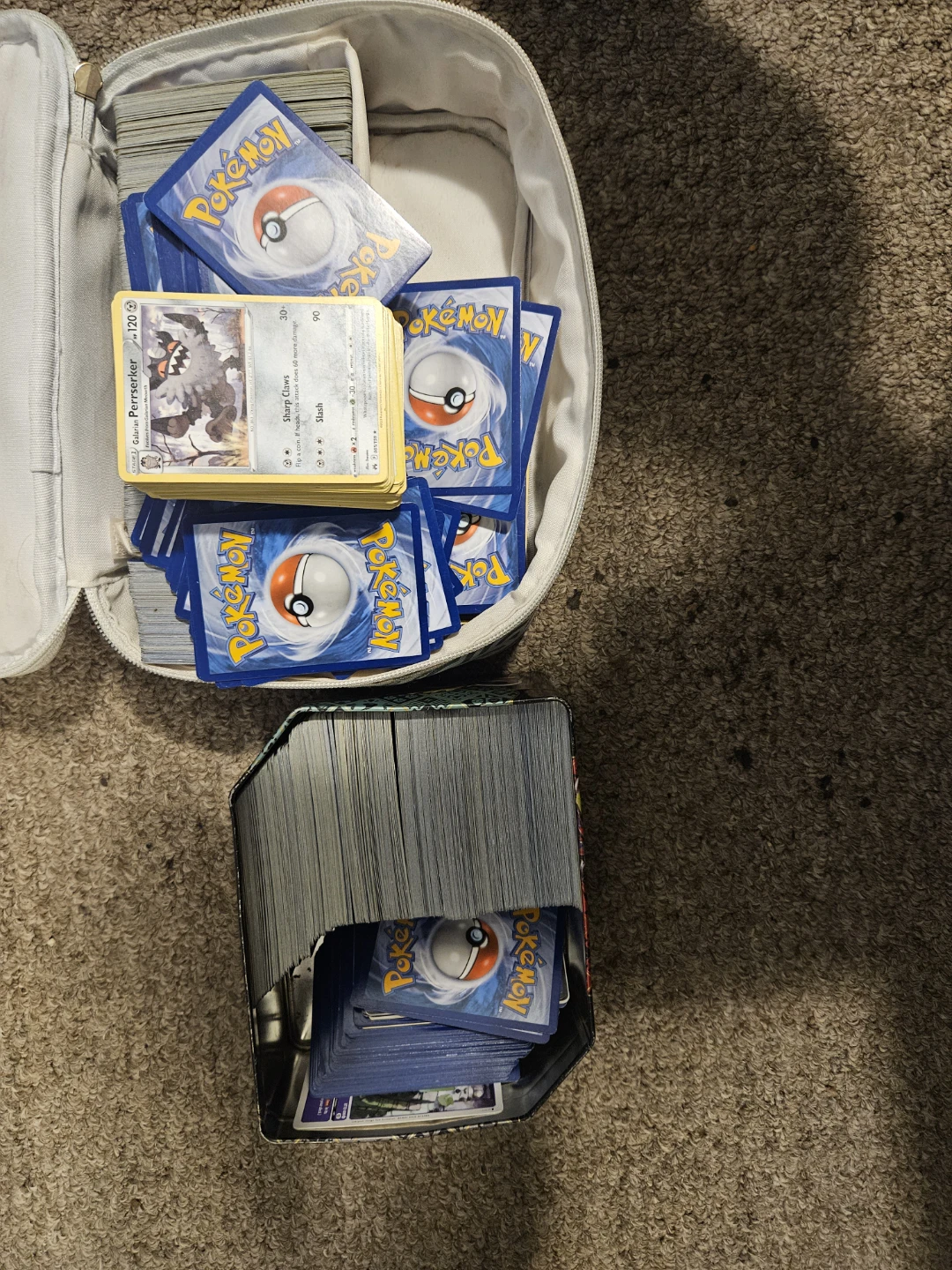 Pokémon Card Collection with Storage Case - photo 2
