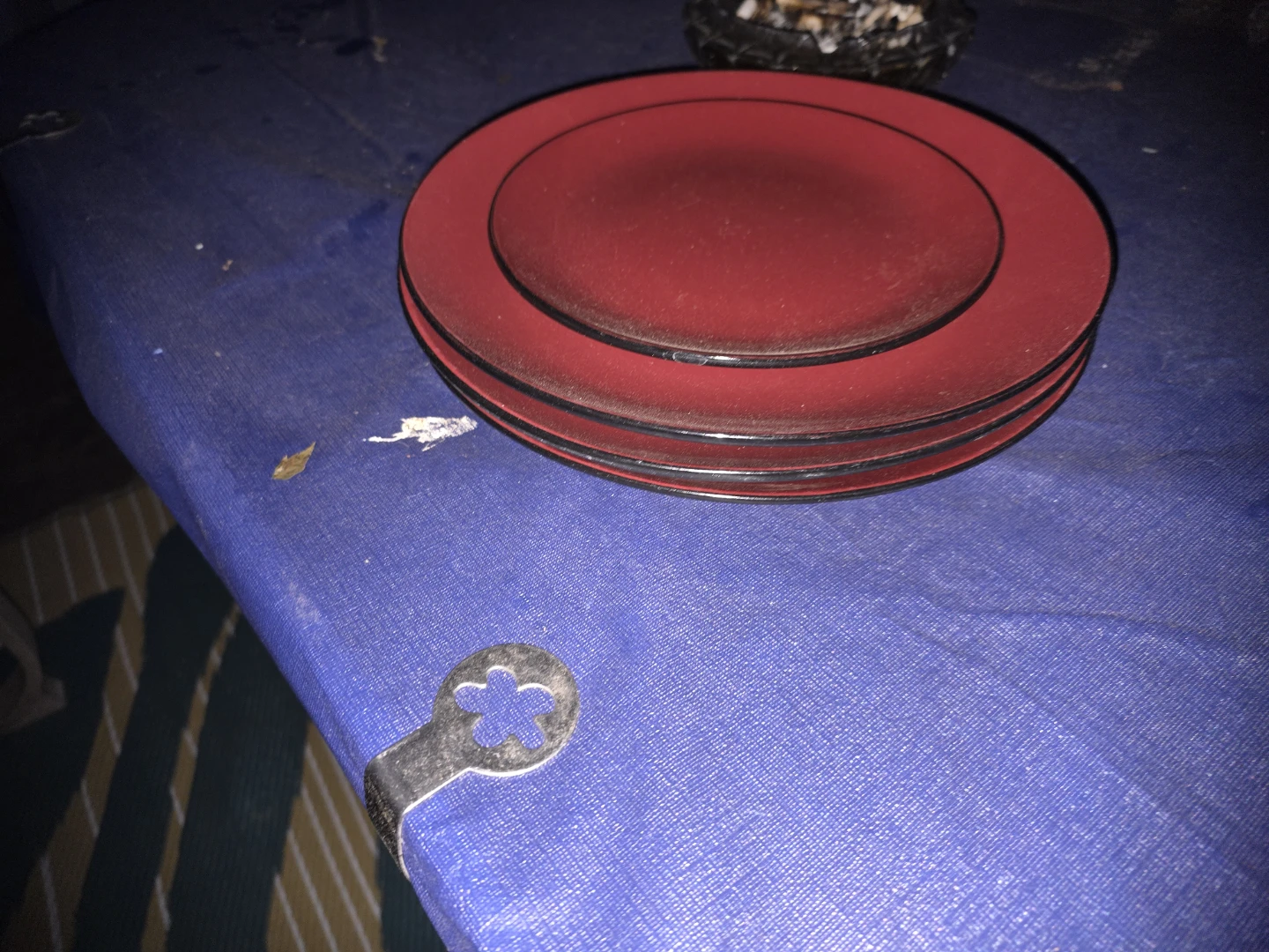 Red Square Bowls and Plates Set - photo 2