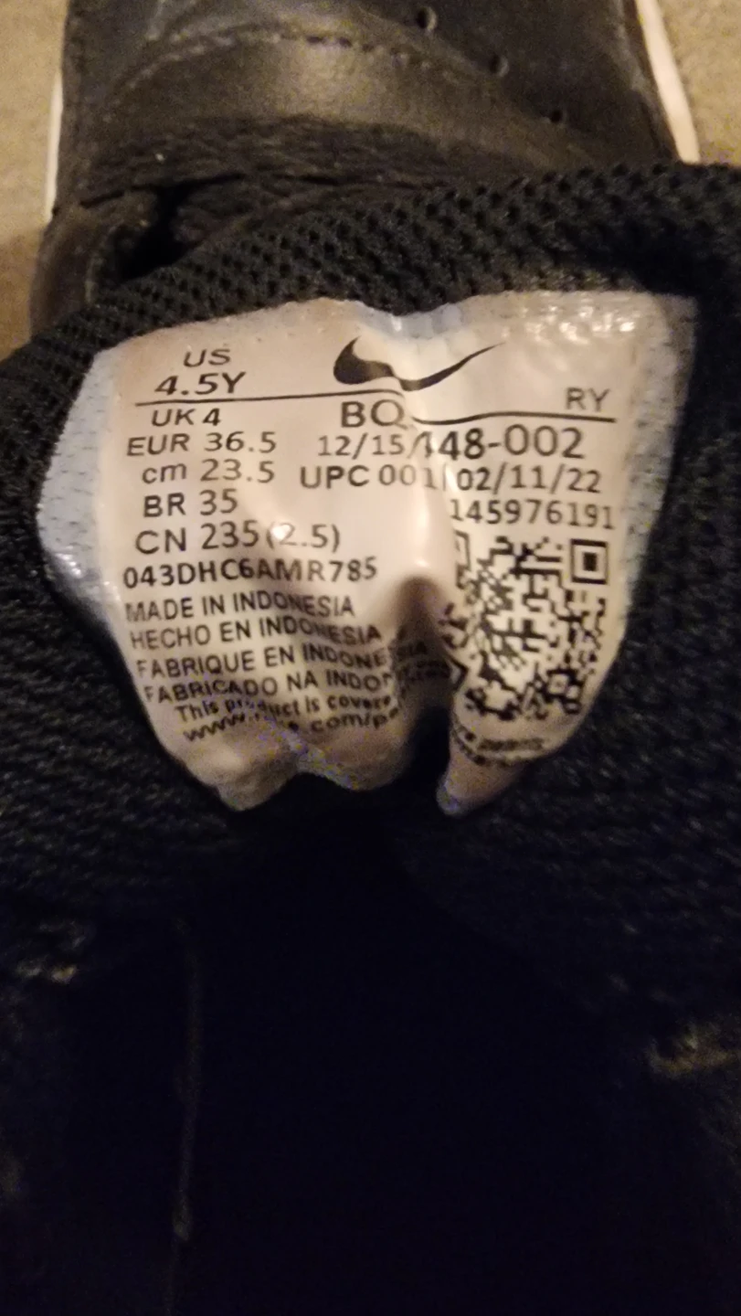 Nike Black White Sneakers - Youth Size 4.5Y - photo 3