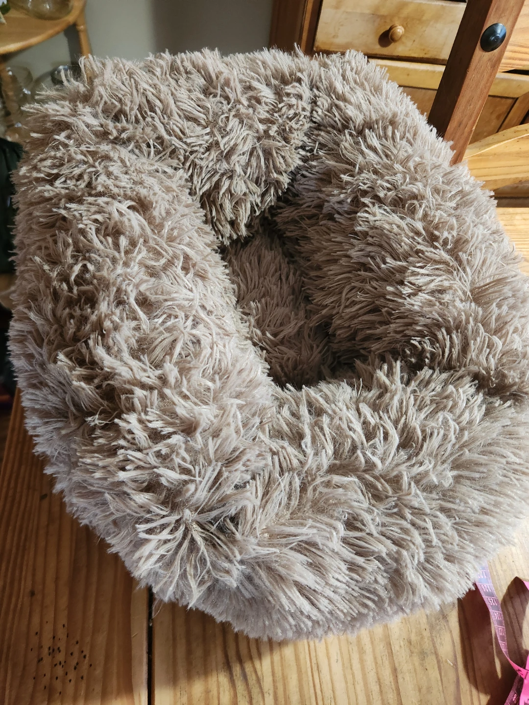 Fluffy Pet Bed, XS size, 8" high