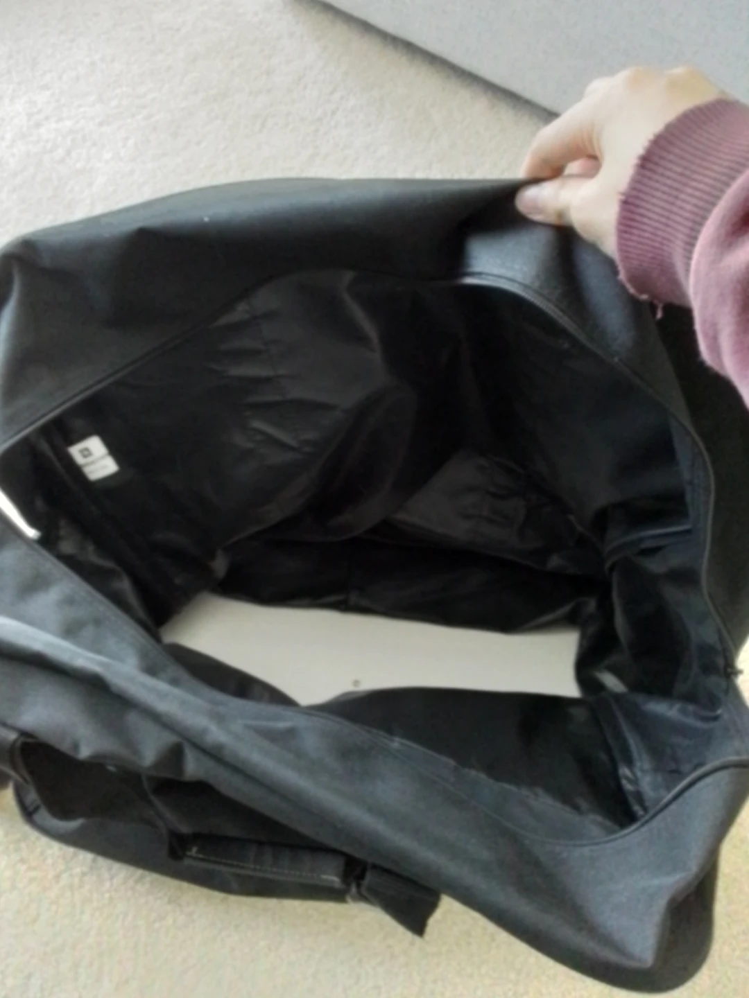 Large black bag with wheels - photo 3