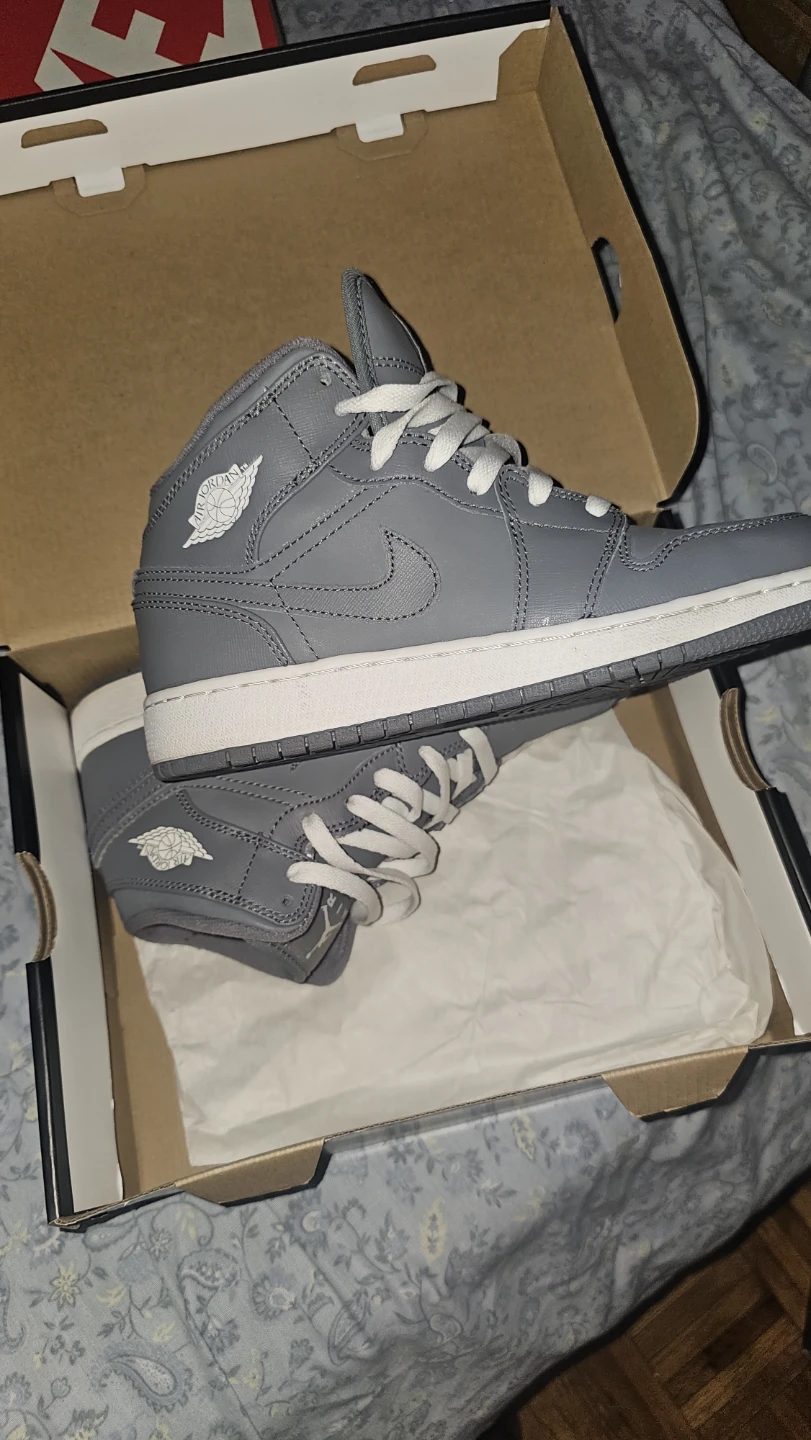 Nike Air Jordan 1 Mid Grey White - photo 2