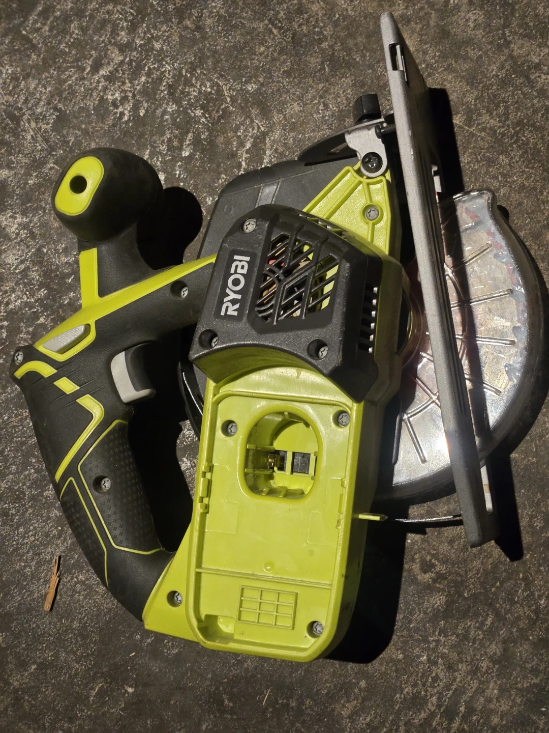 Ryobi Cordless Circular Saw - photo 3