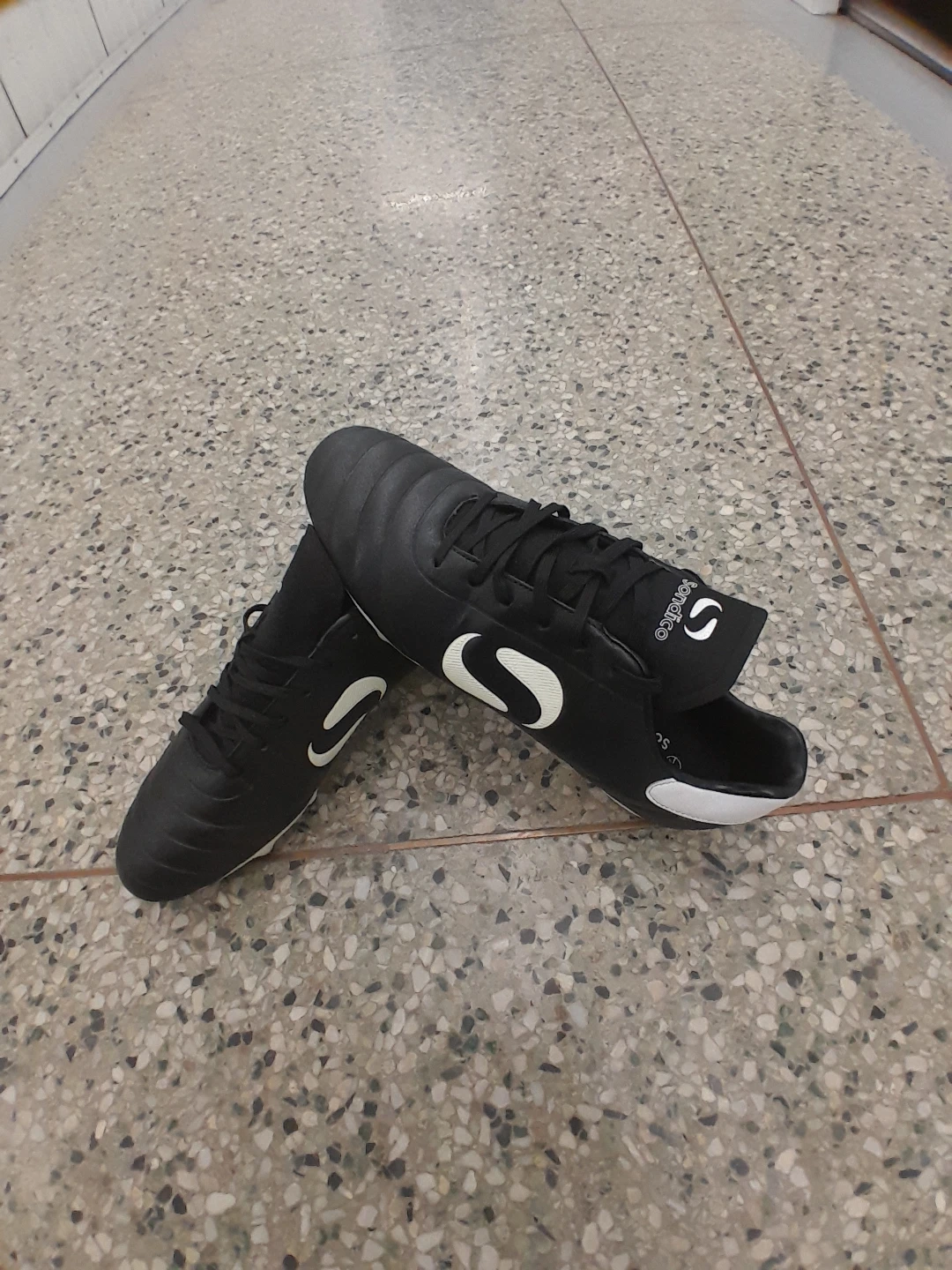 Sondisco Soccer Cleats - Black Size 9.5 - photo 3