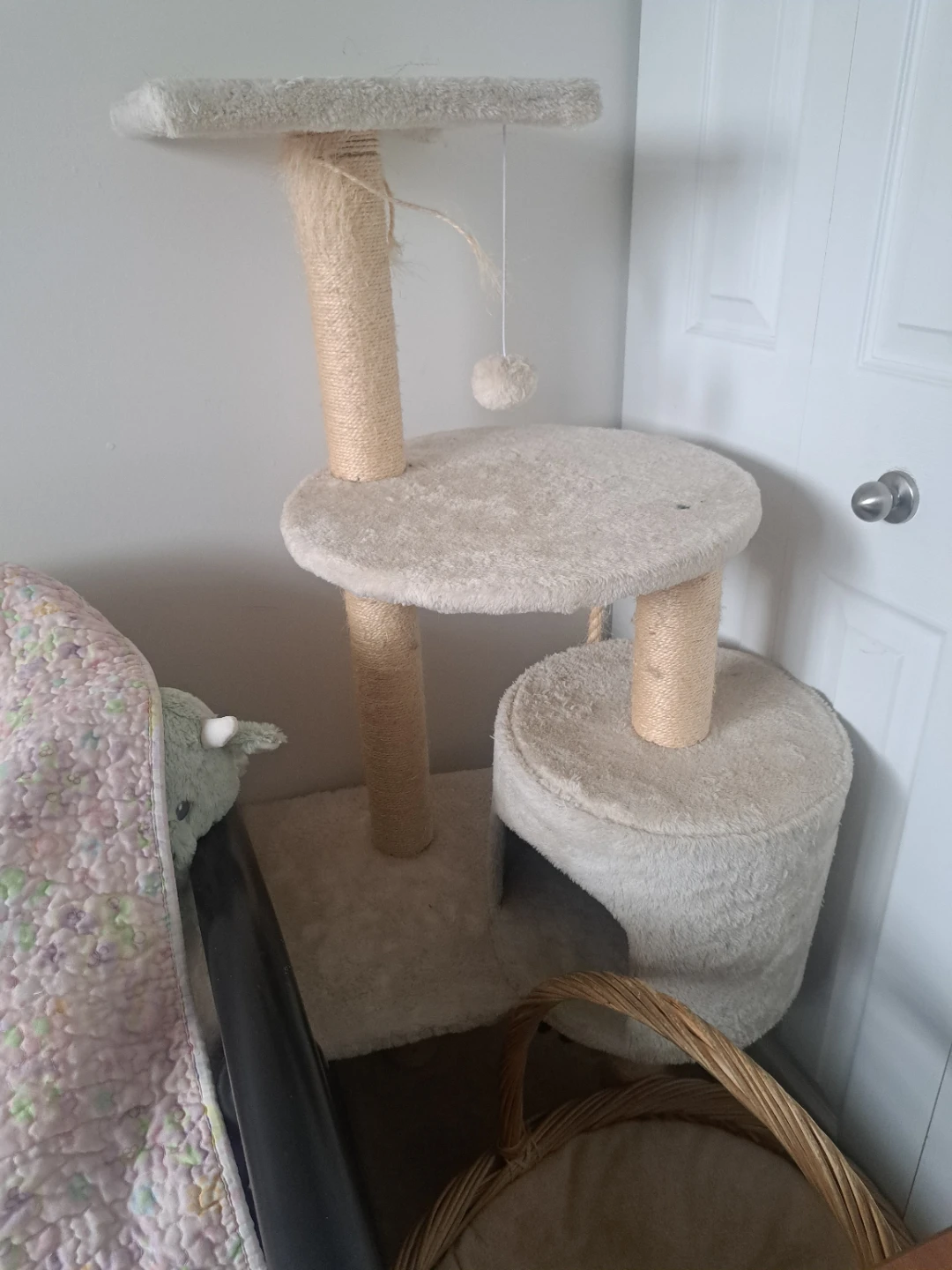 Cat Tree Condo with Scratching Posts and Dangling Toy