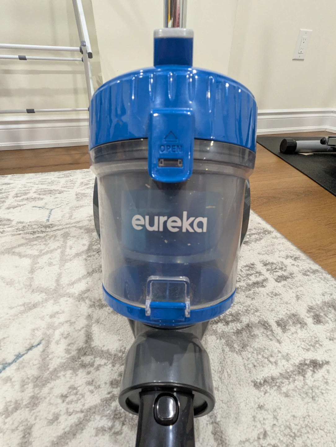 Eureka Bagless Canister Vacuum - photo 3
