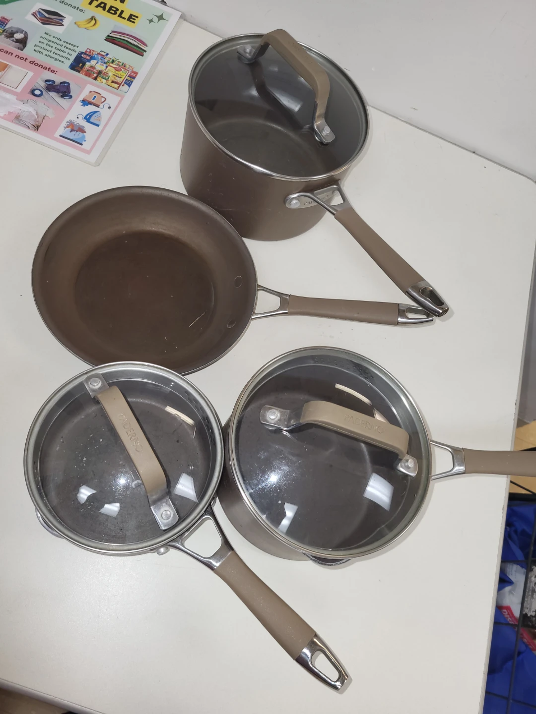 Used Paderno Pots and Pans Set ⚽️