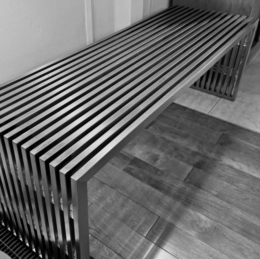 (ORIGINAL) BRUSHED STAINLESS STEEL BENCH WITH ACRYLIC DIVIDERS