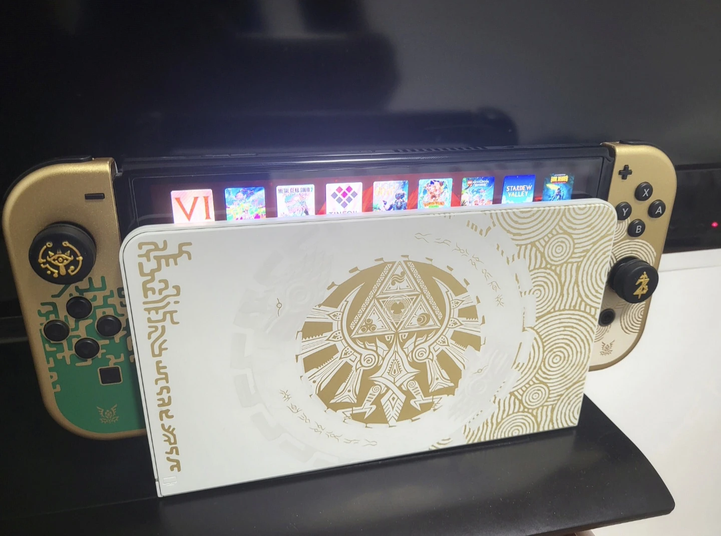 Modded Nintendo Switch OLED - Tears of the Kingdom Edition - photo 2