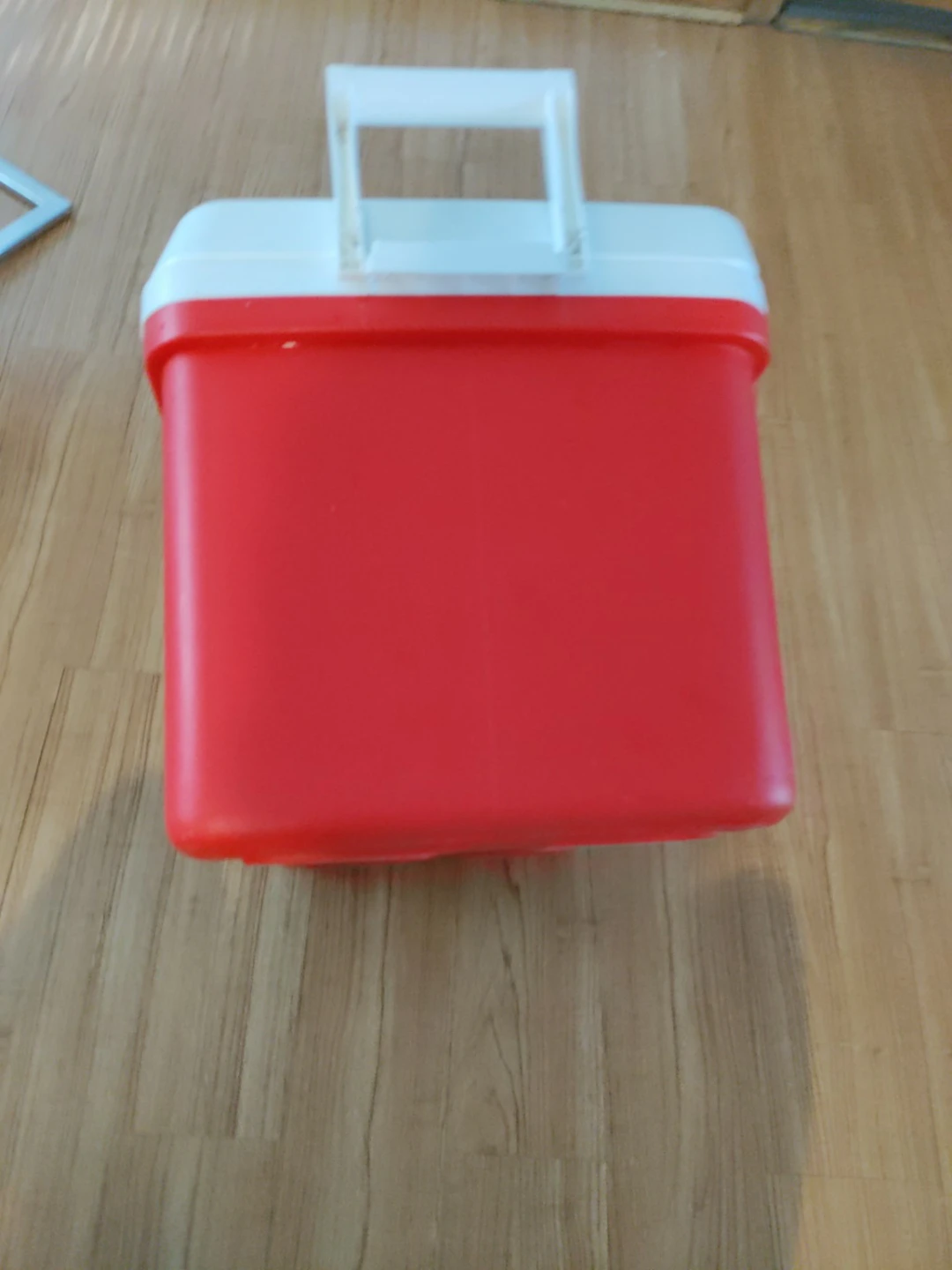 Igloo Red Cooler with White Lid - photo 3