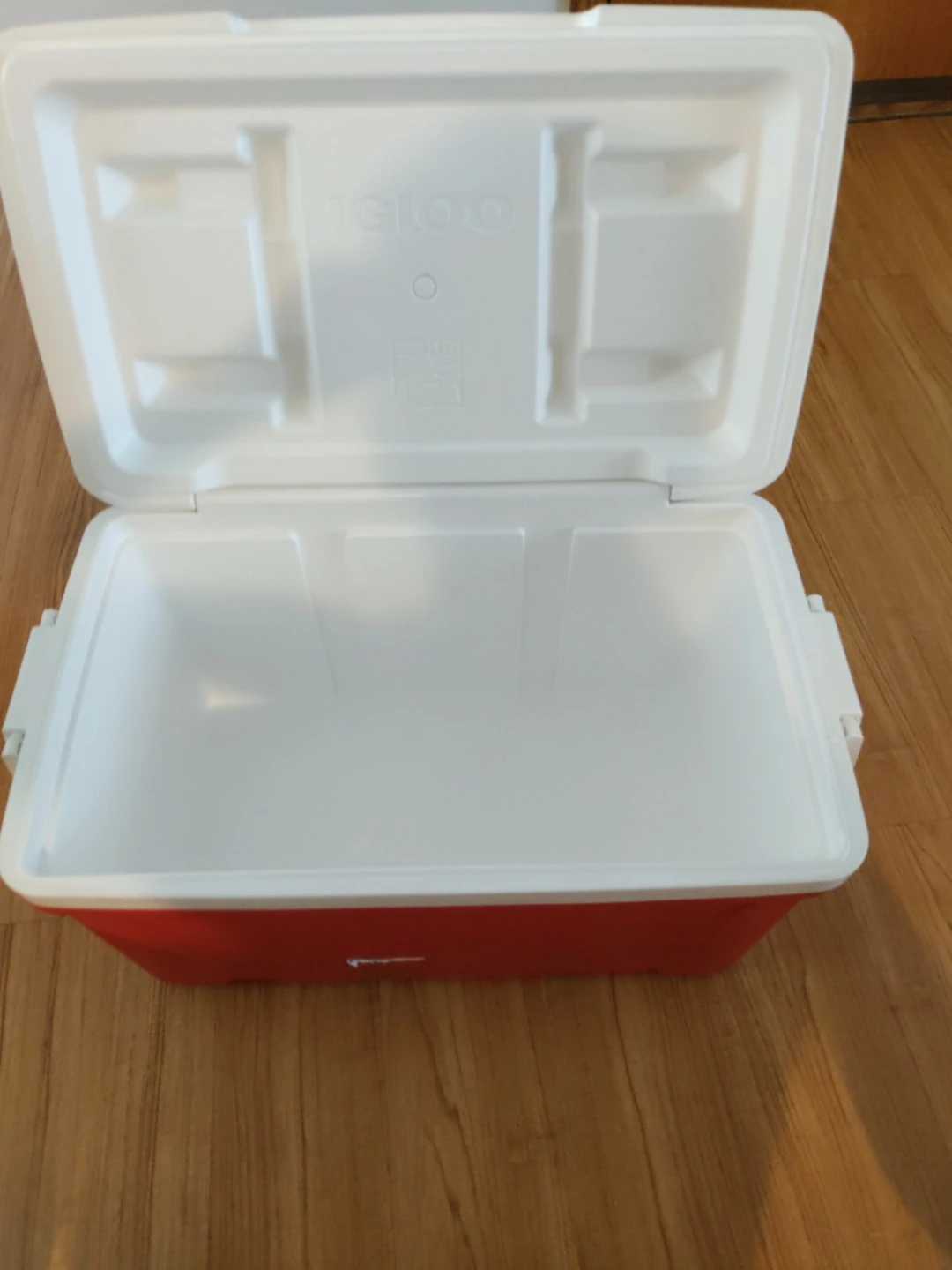 Igloo Red Cooler with White Lid - photo 5