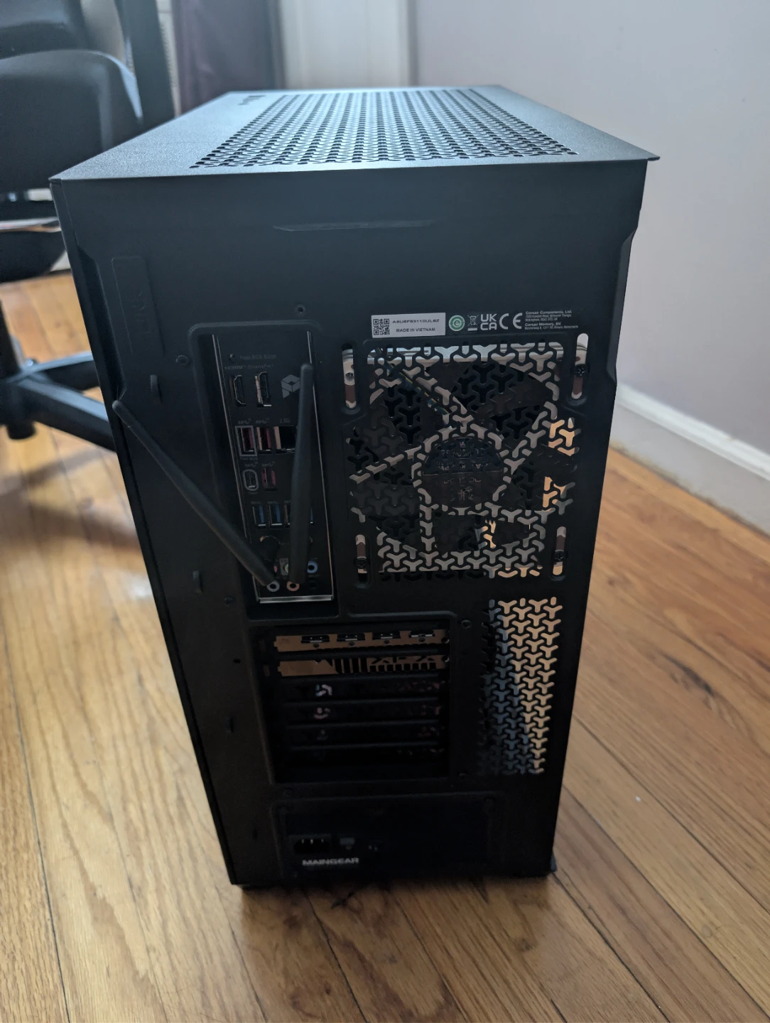 Custom Gaming PC - AMD Ryzen 7 7700X, 16GB RAM, 1.82TB Storage - photo 4