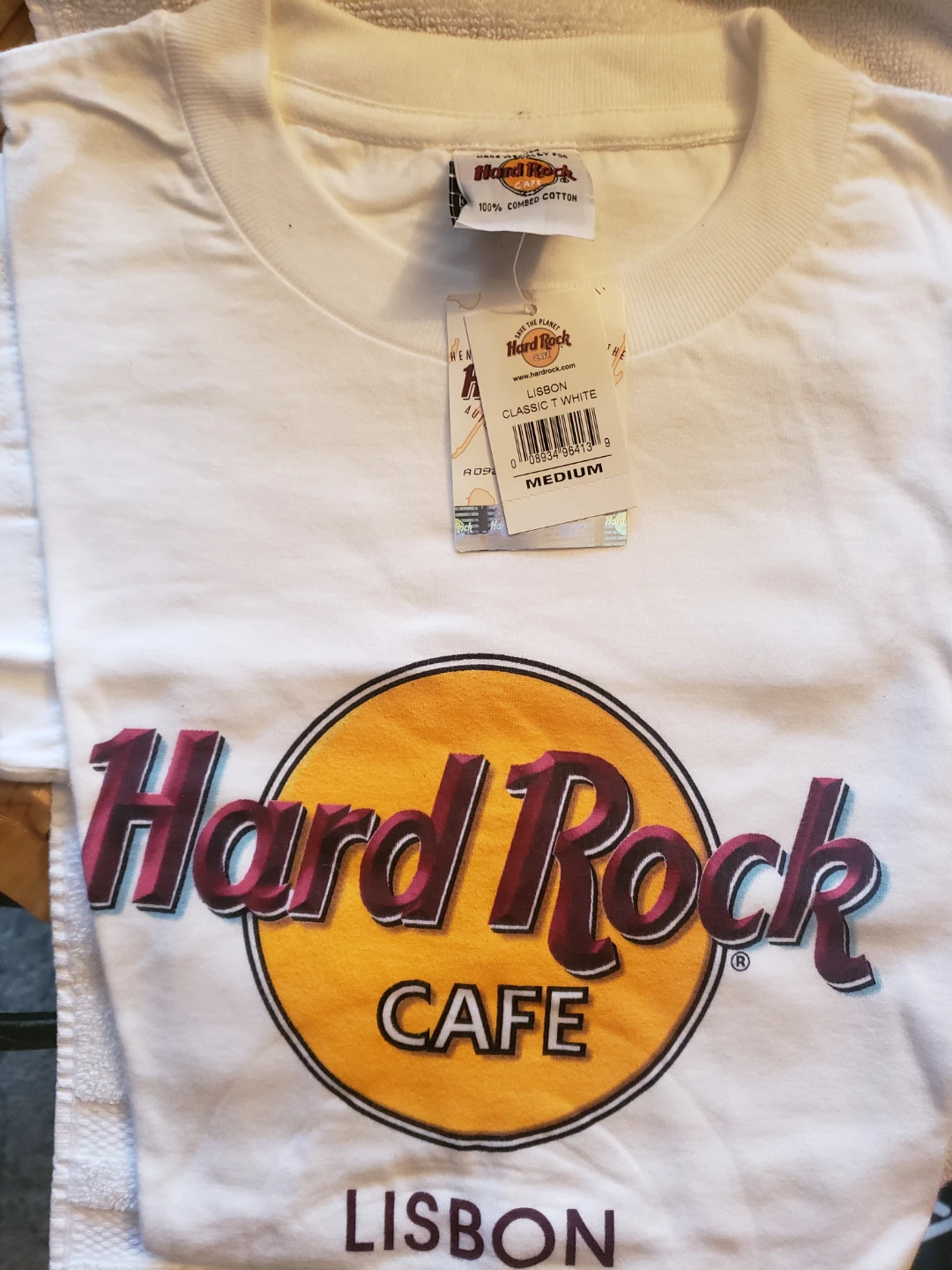 Hard Rock Cafe Lisbon Classic T-Shirt - Medium