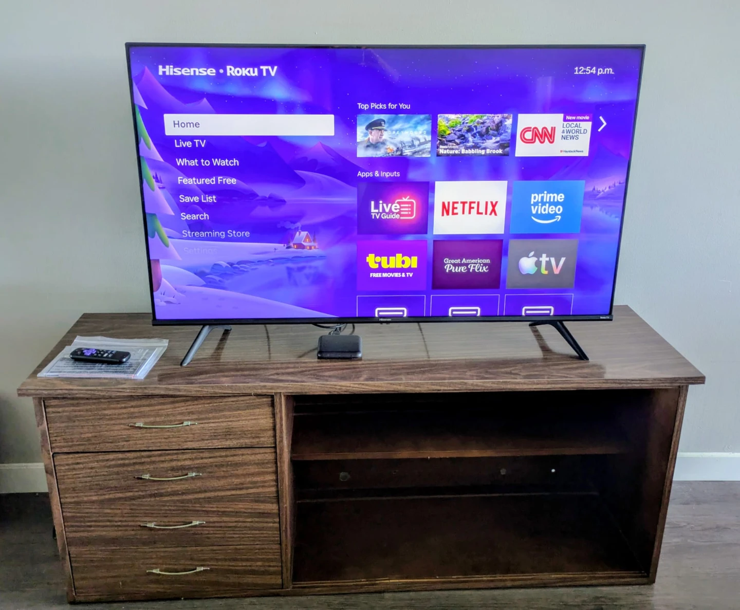 Hisense 50" 4K UHD Smart Roku TV (Excellent Condition) - photo 2