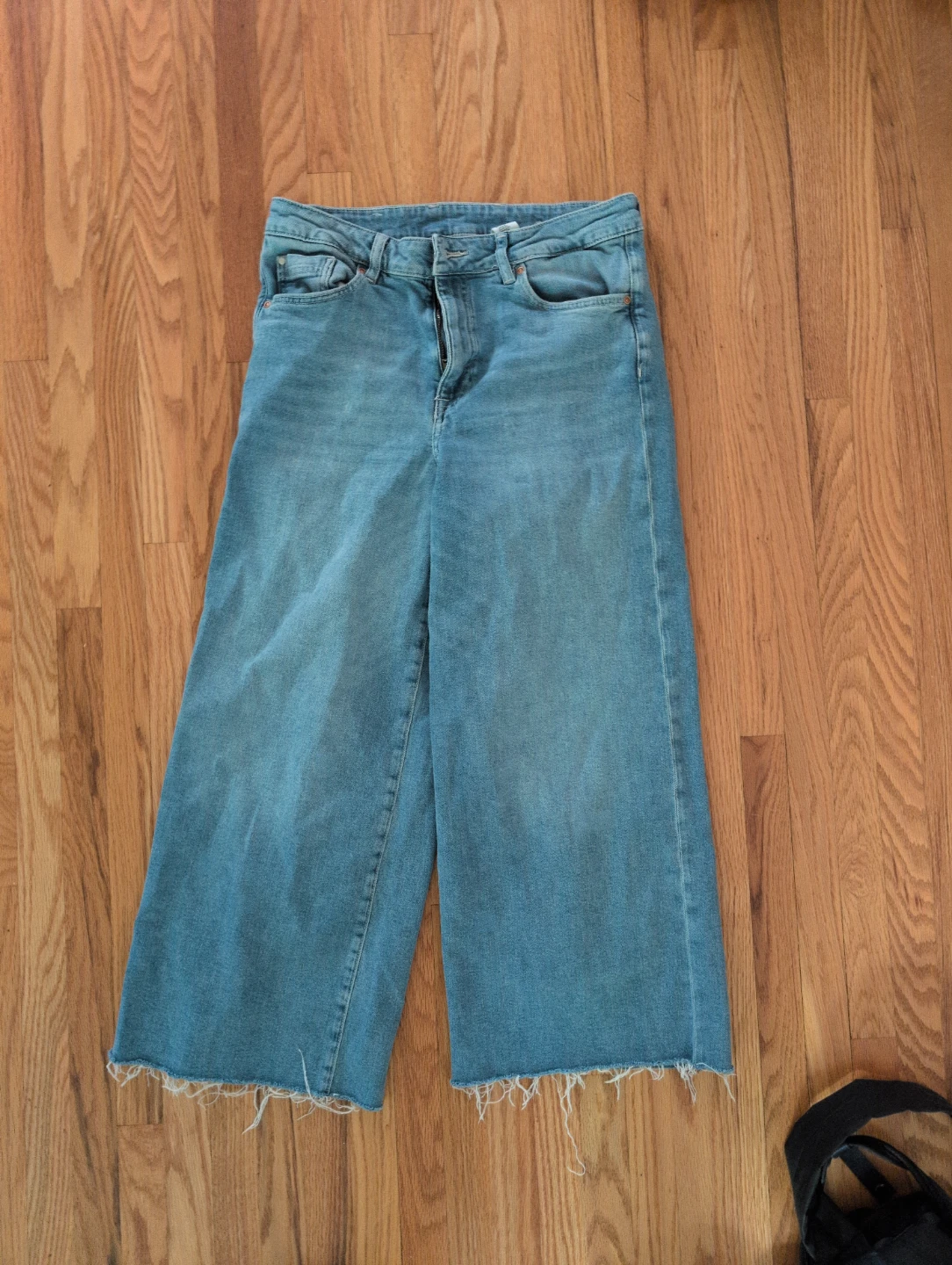 High Waisted Light Wash Culotte Jeans ⚽