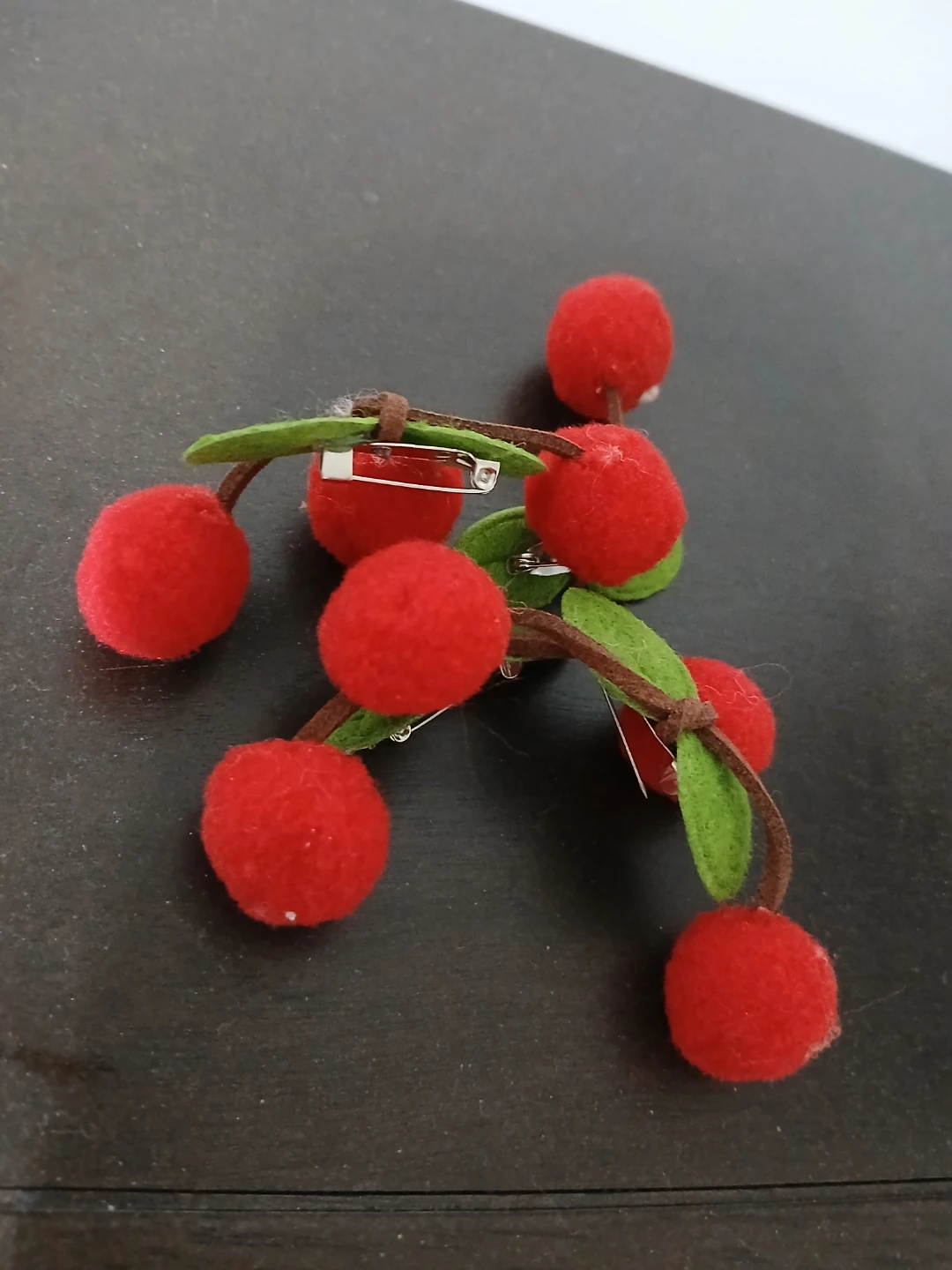 Cherry Brooch Pin⚽