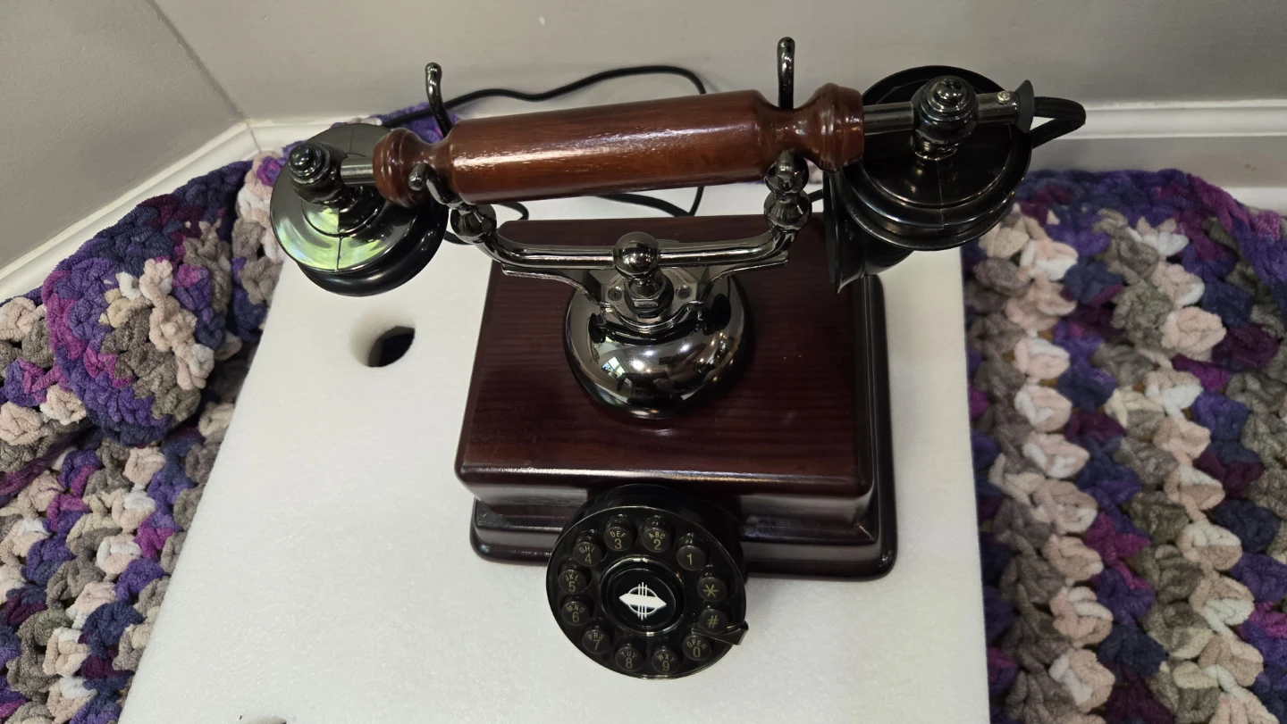 Decorative vintage candlestick telephone - photo 4