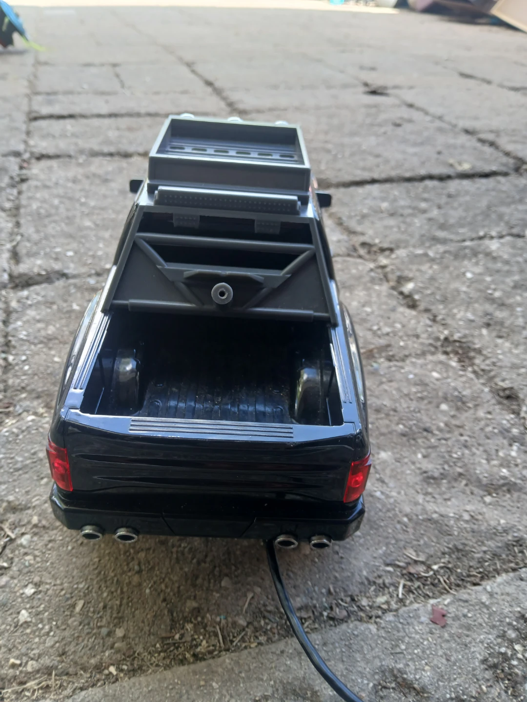 Pickup Truck Bluetooth Replica Speaker - photo 4