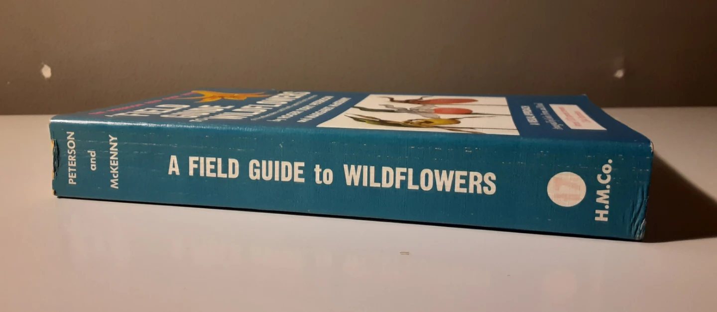 A Field Guide to Wildflowers (1968) - photo 2