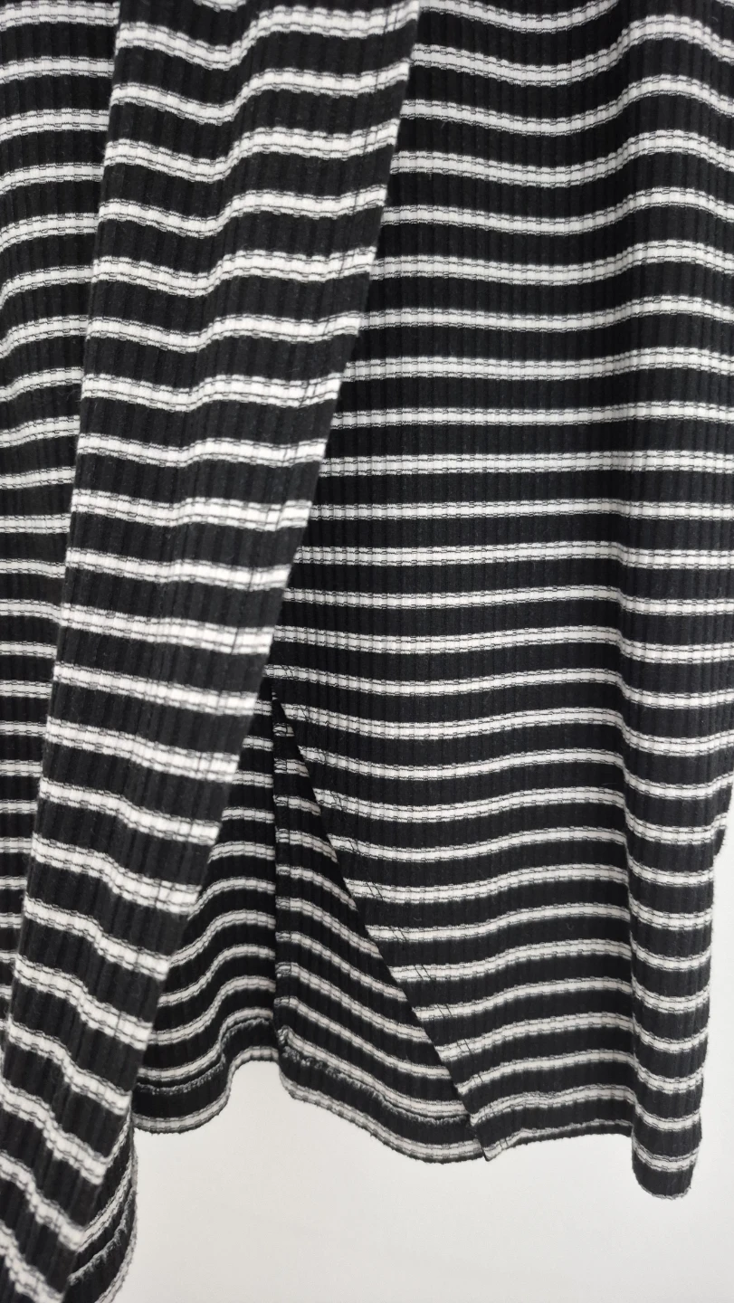 Comfy, stretchy stripe skirt - Small - photo 2