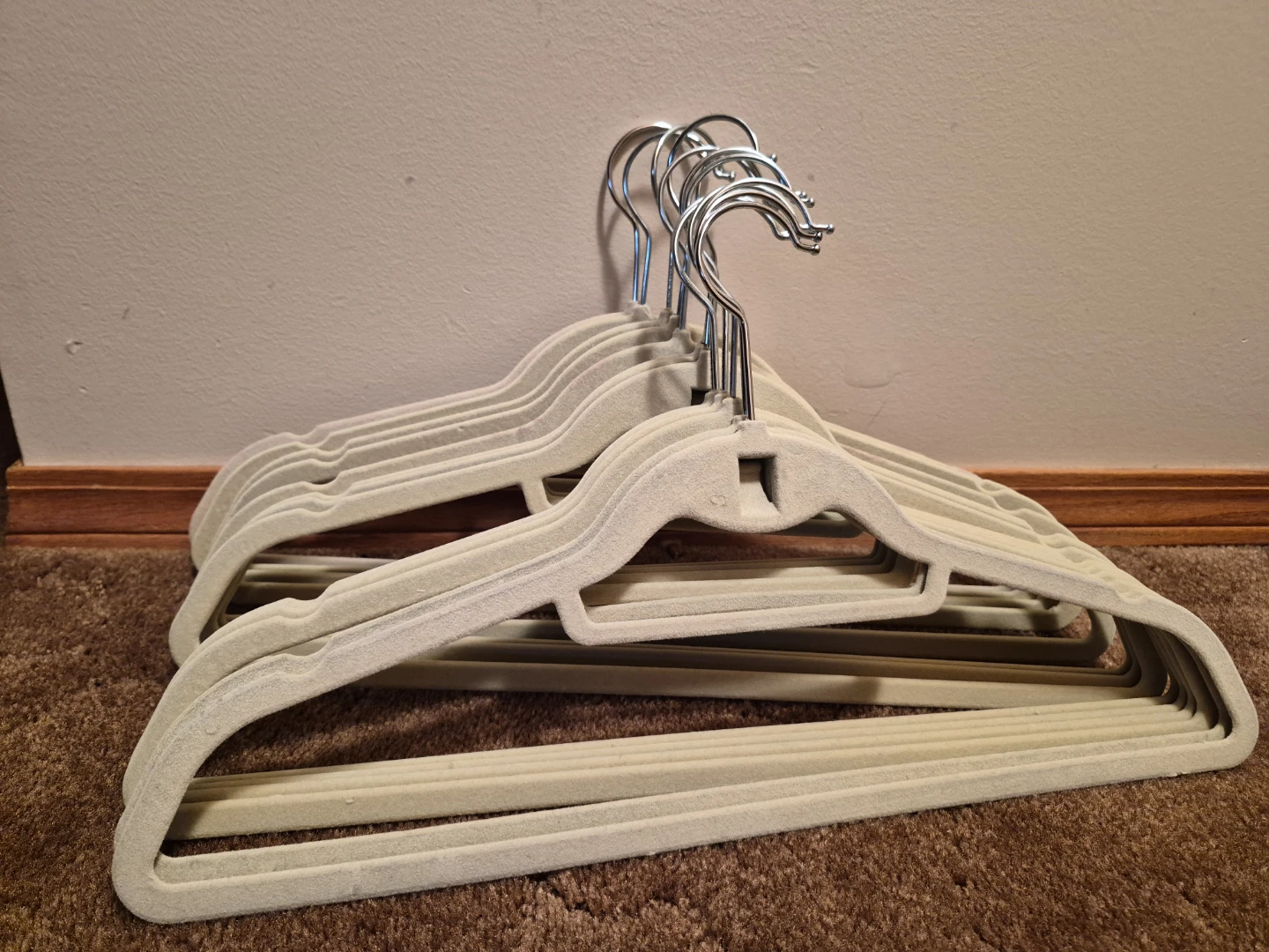 Velvet Hangers (Set of 14)