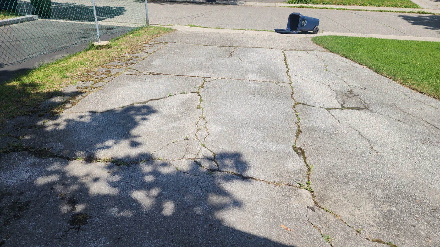 2 car parking available