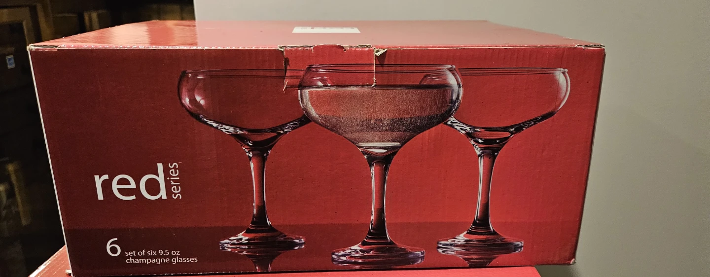 Red Series 6 Champagne Glasses