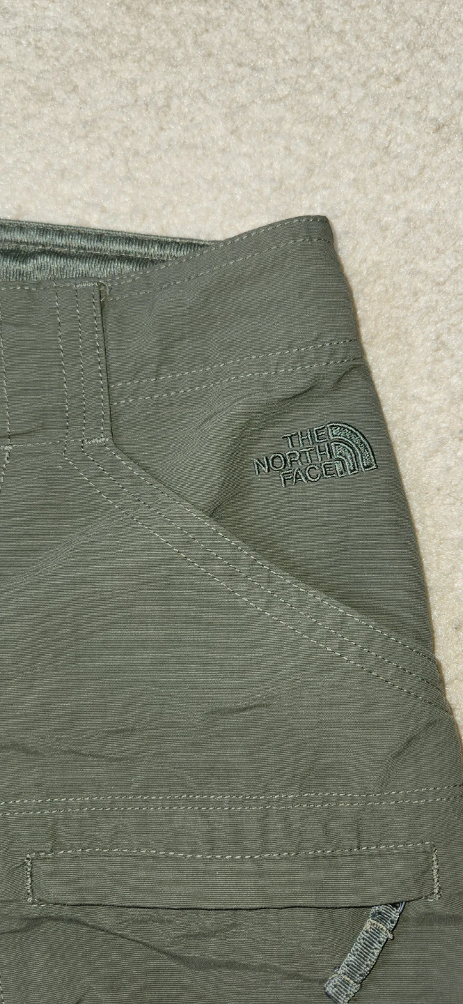 The North Face Women's Cargo Shorts - Green - Size 8 - photo 2