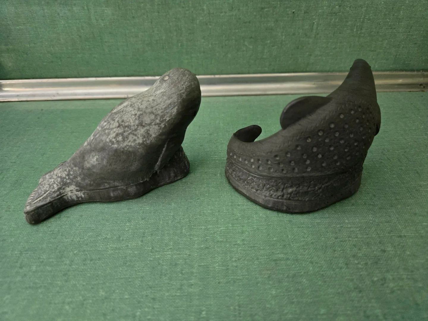 Two (2) Carved Soapstone Sculptures  - Salmon & Orca - photo 2