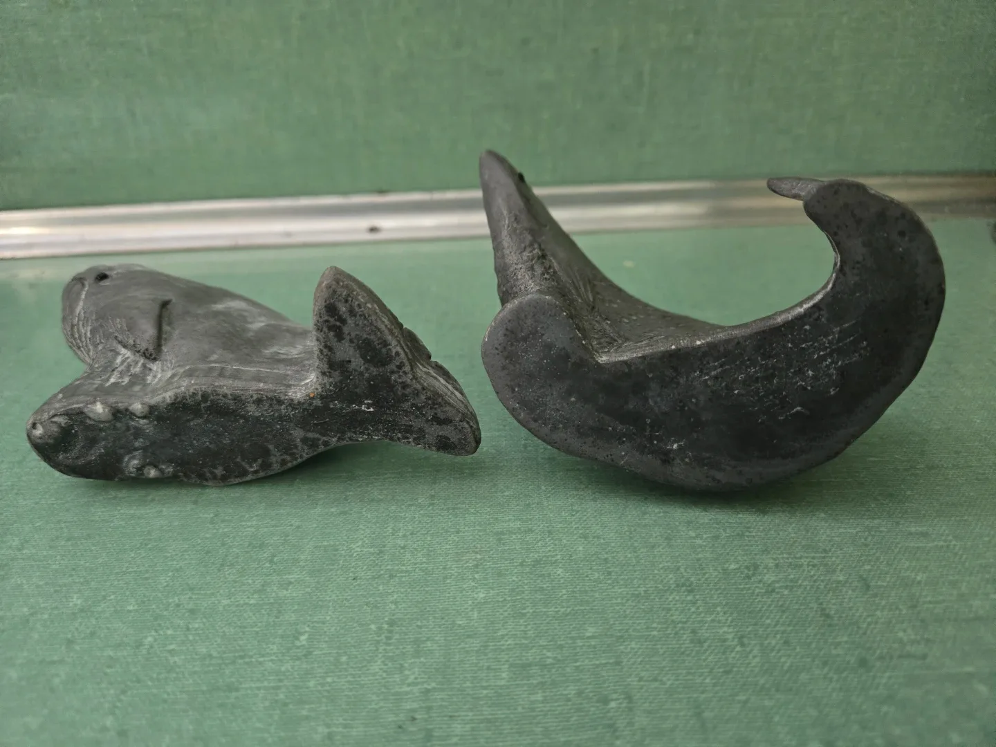 Two (2) Carved Soapstone Sculptures  - Salmon & Orca - photo 5