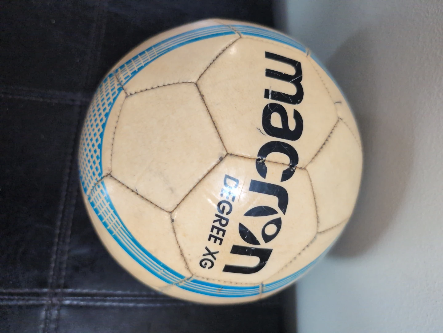 ⚽ Juventus and Macron Degree XG  Soccer Balls - photo 2
