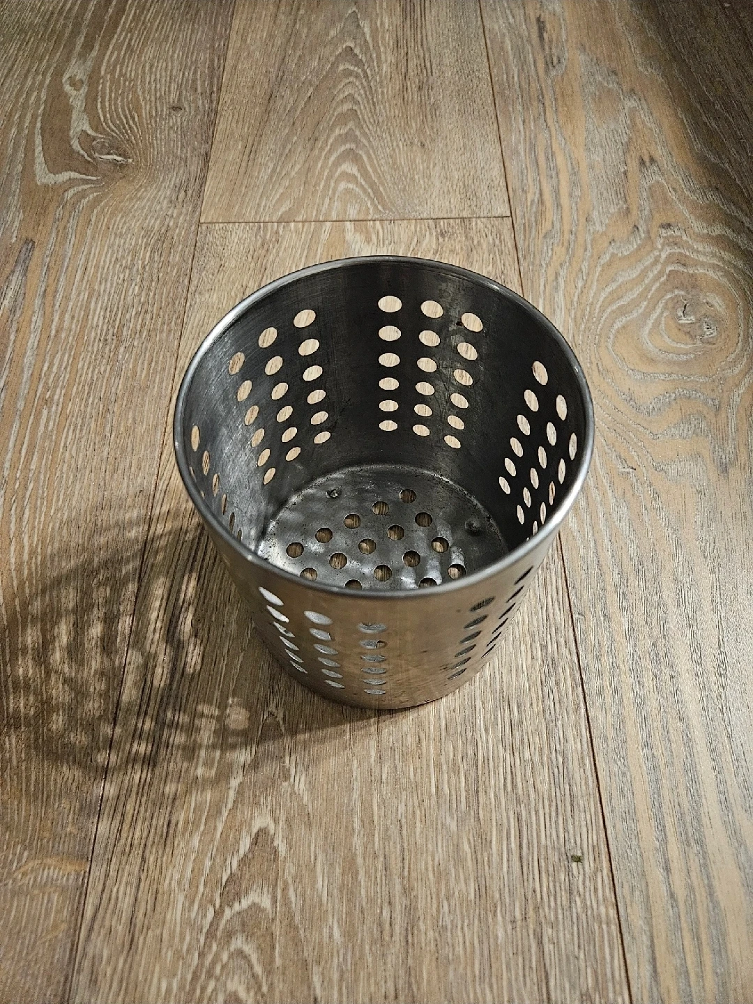 ⚽️ Metal utensil holder