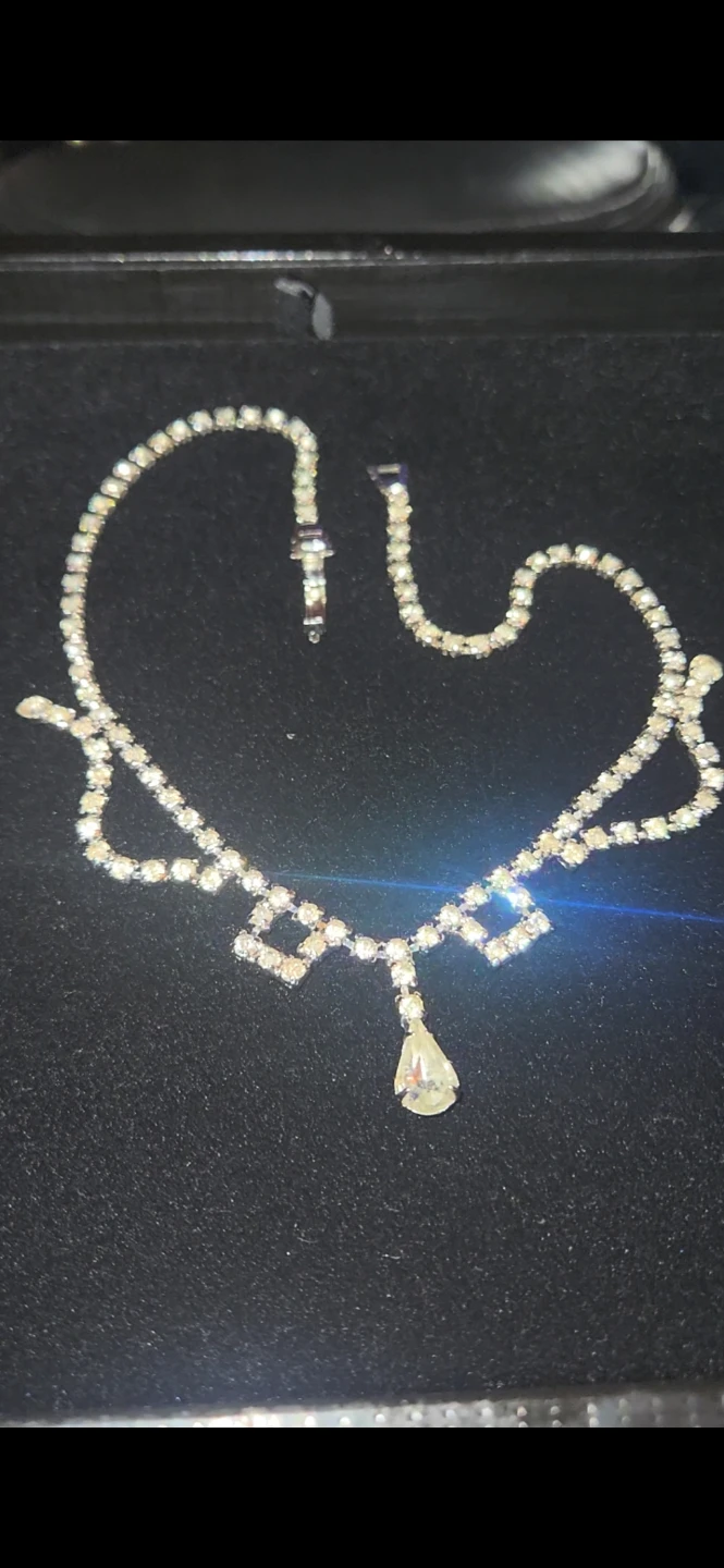 Gorgeous 1940s vintage exquisite unique and ultra beautiful