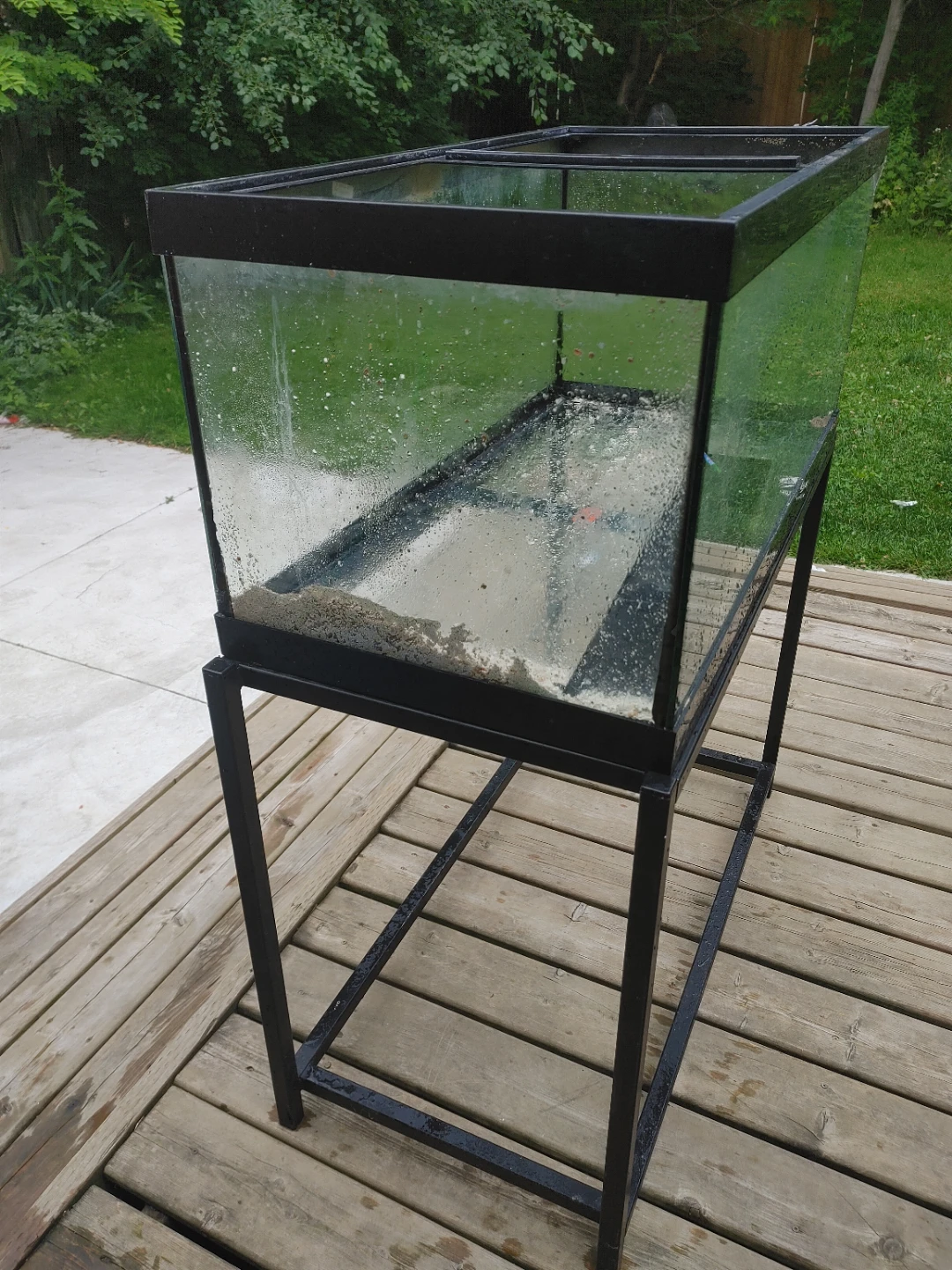 50 gallon Aquarium with stand - photo 3