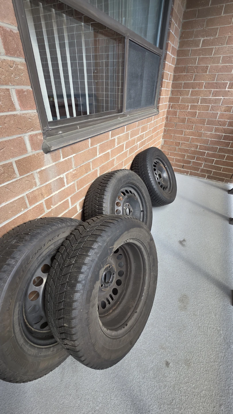 Set of 4 Continental Winter Tires