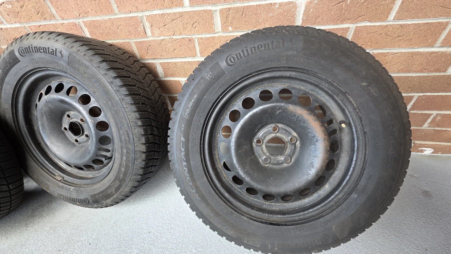 Set of 4 Continental Winter Tires - photo 3