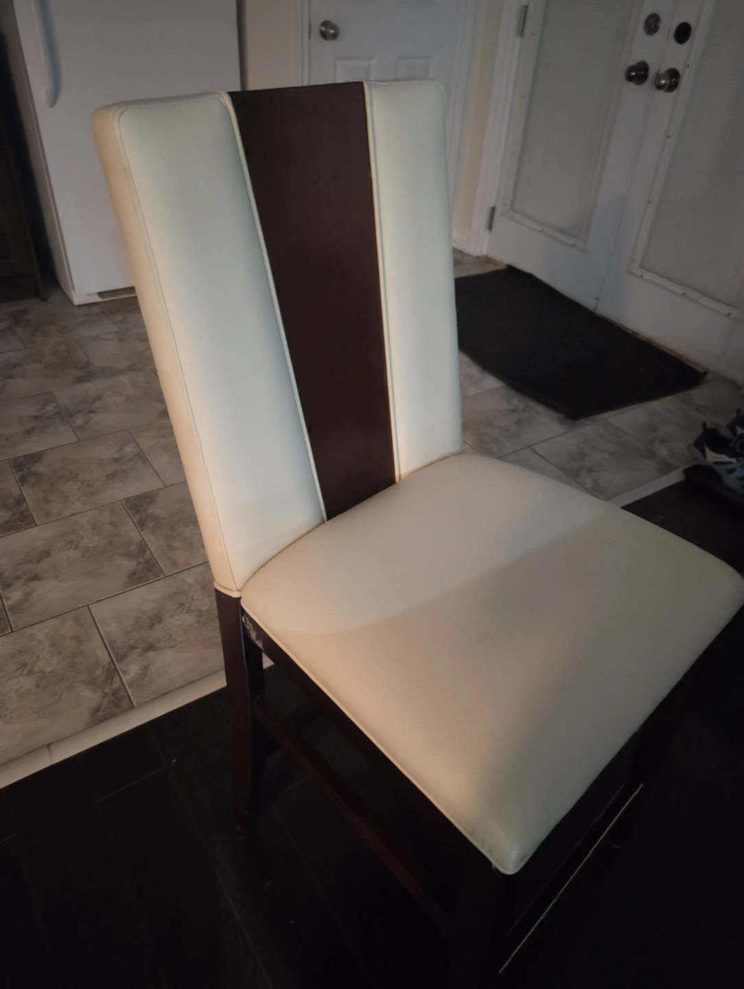 Glass and White Coffee Table with 6 chairs - photo 2