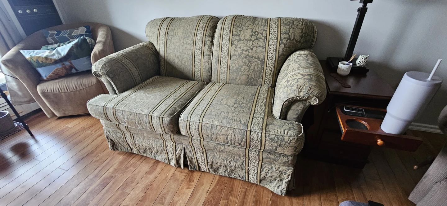 Vintage Green Love-seat