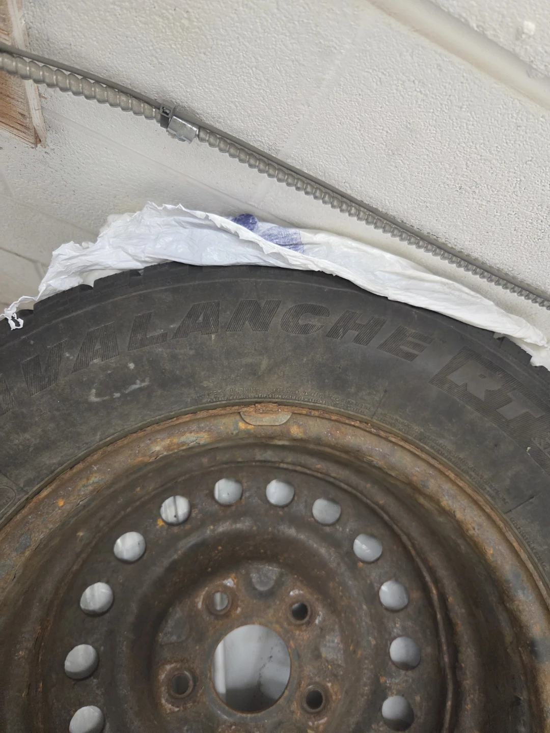 215/65R16 Hercules Winter Tires  (4) - photo 2