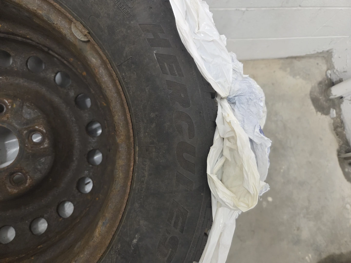 215/65R16 Hercules Winter Tires  (4) - photo 3