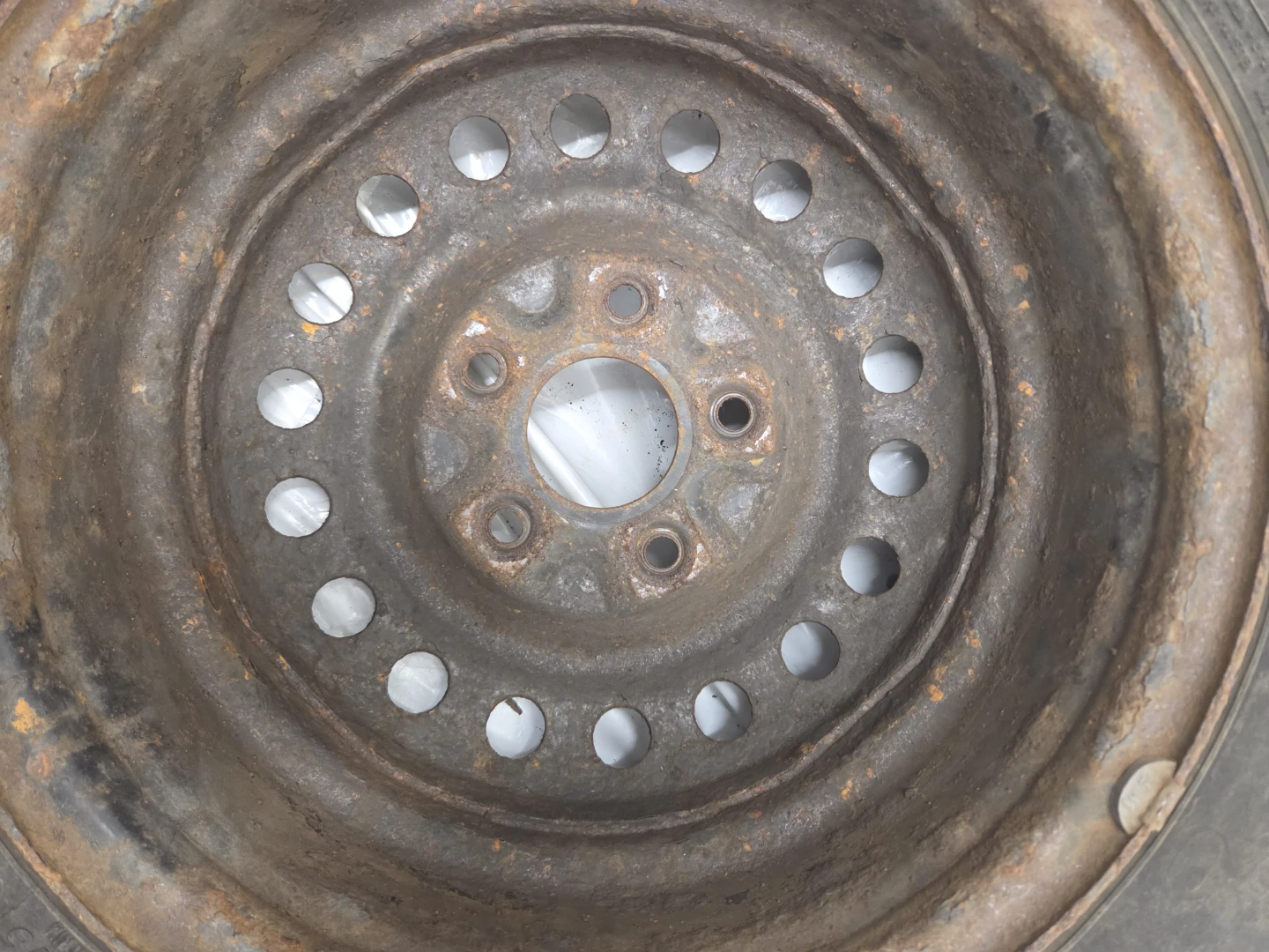 215/65R16 Hercules Winter Tires  (4) - photo 4