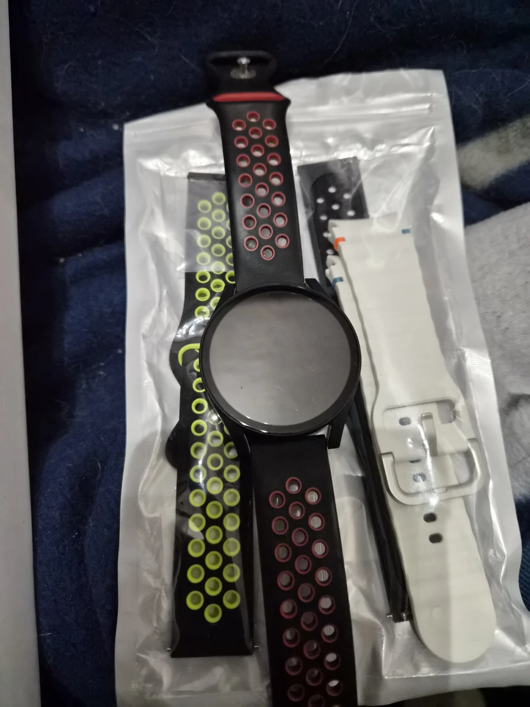 Samsung Galaxy Watch 7 with extra bands - photo 3