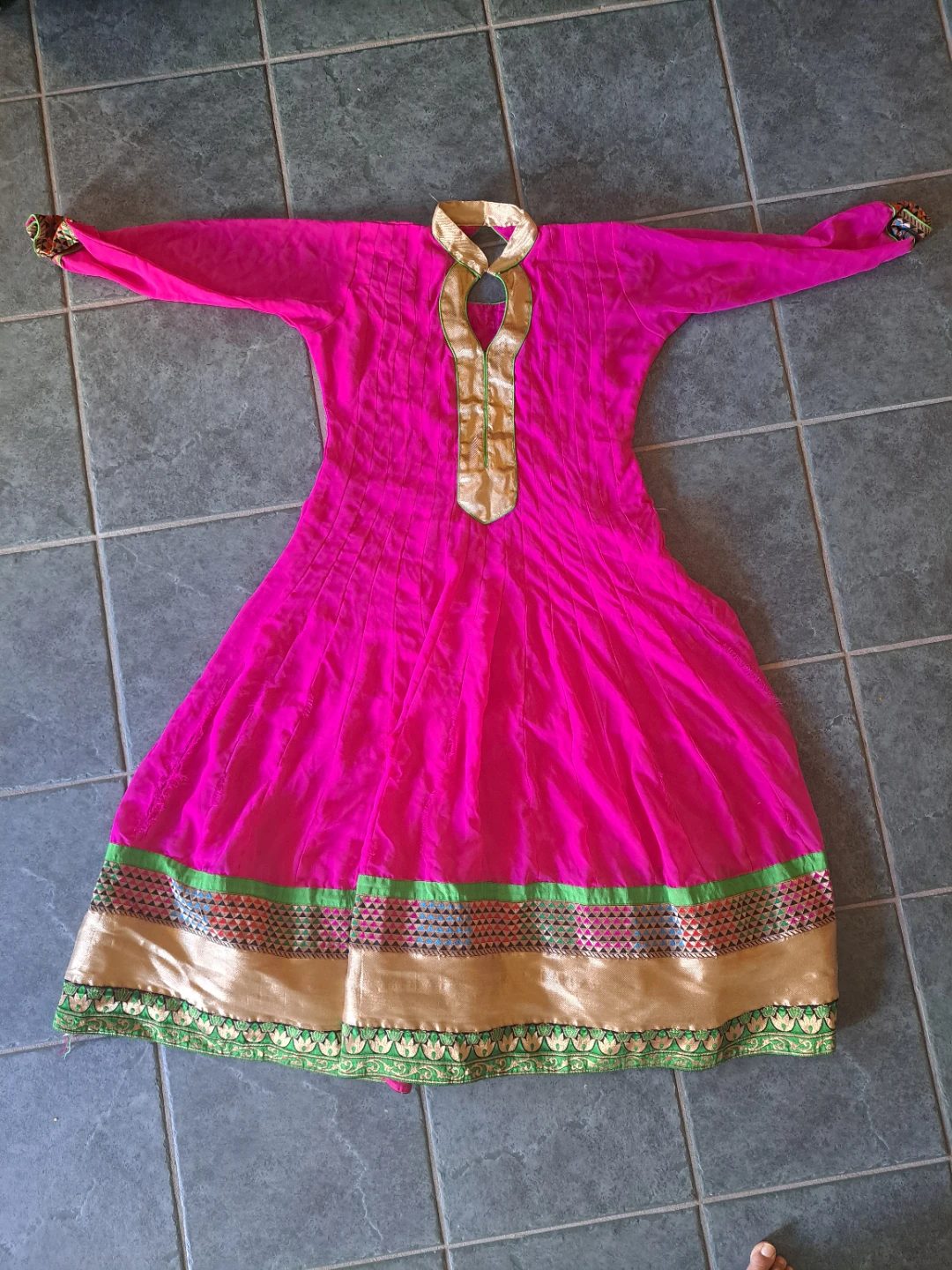 🎁Bright Pink Anarkali Dress with Gold Trim🎁